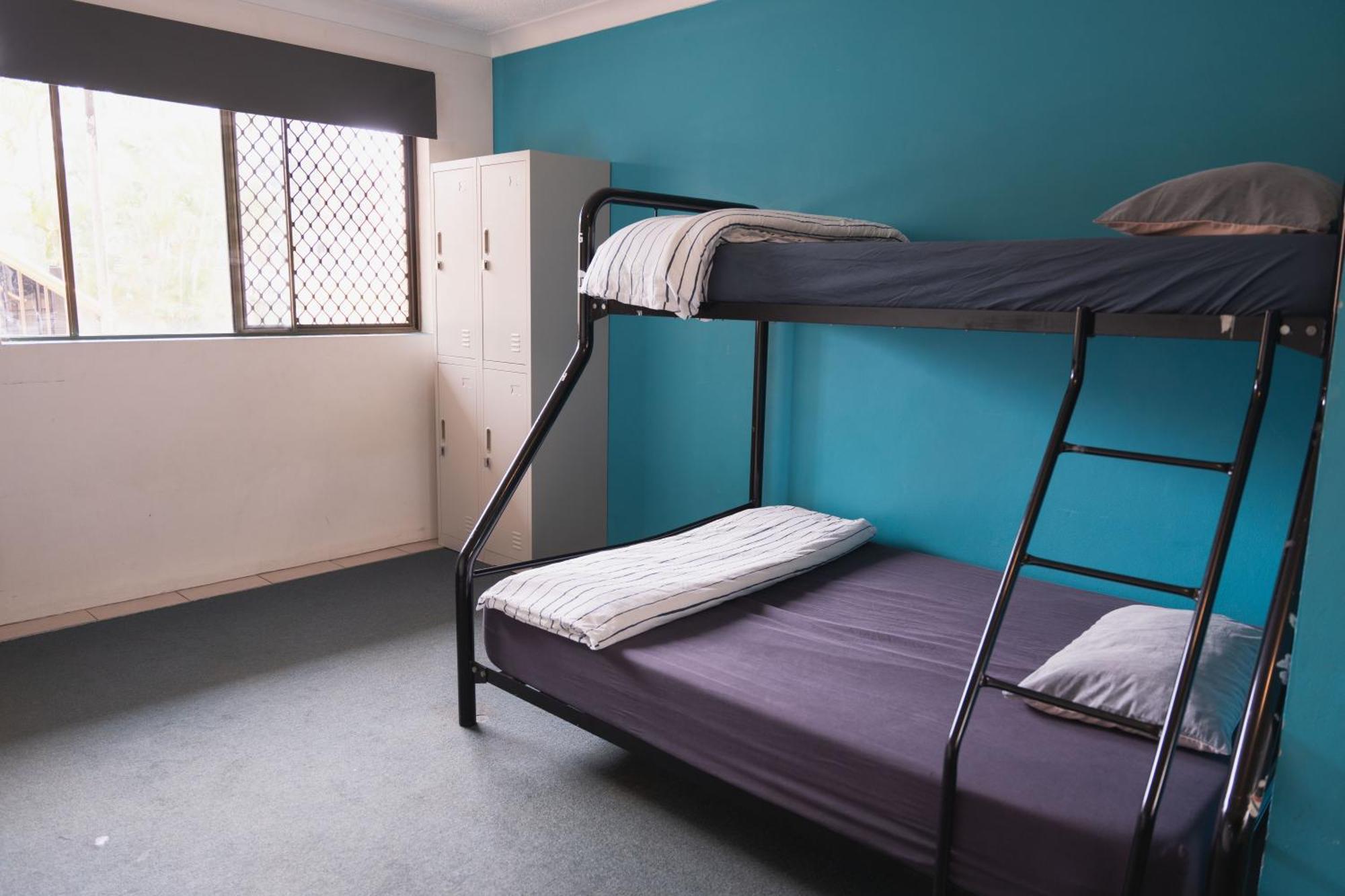 גולד קוסט Maxmee Backpackers Resort מראה חיצוני תמונה